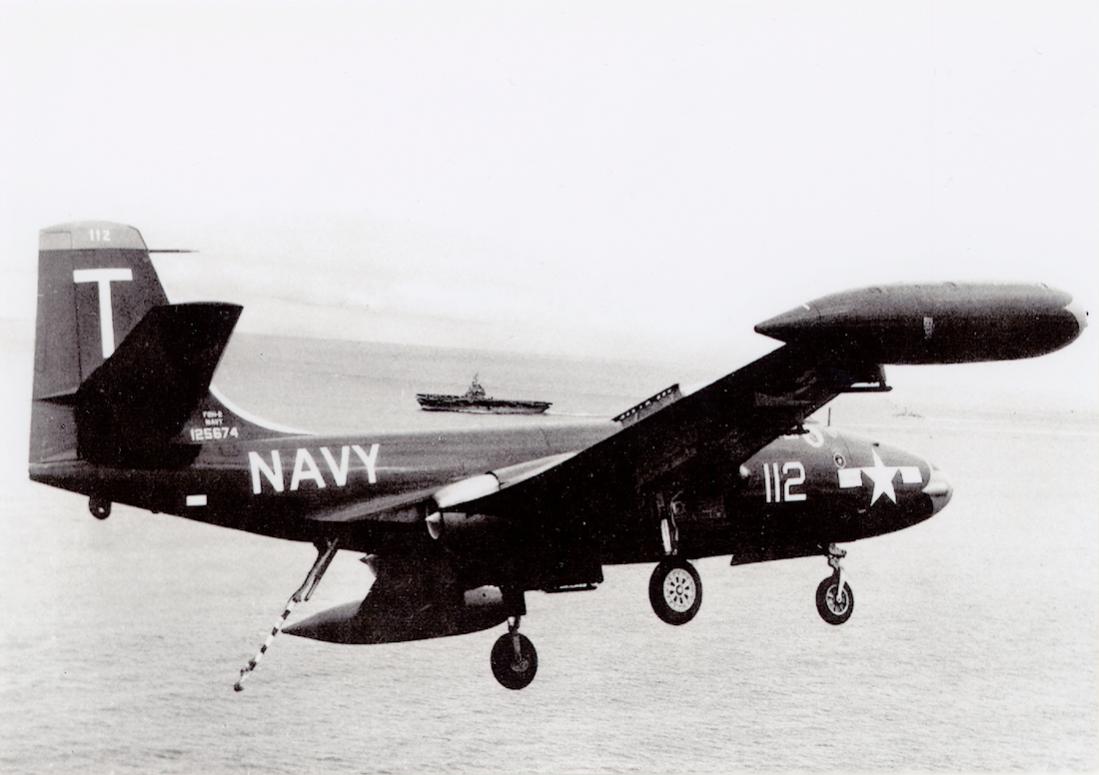 Naam: Foto 791. 125674 (MSN 453). McDonnell F2H-2 Banshee. 1100 breed.jpg
Bekeken: 785
Grootte: 70,9 KB