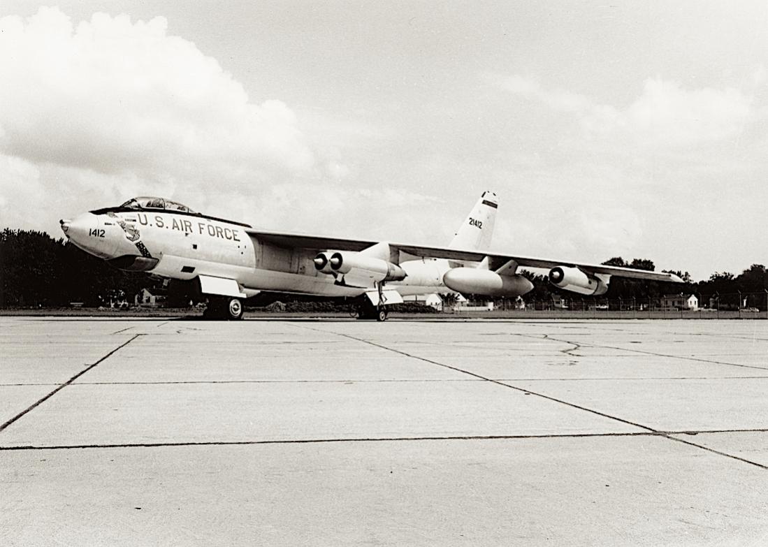 Naam: Foto 793. 52-1412. (MSN 44096). Douglas-Tulsa B-47E-35-DT Stratojet. March 1964 converted to EB-.jpg
Bekeken: 848
Grootte: 99,3 KB