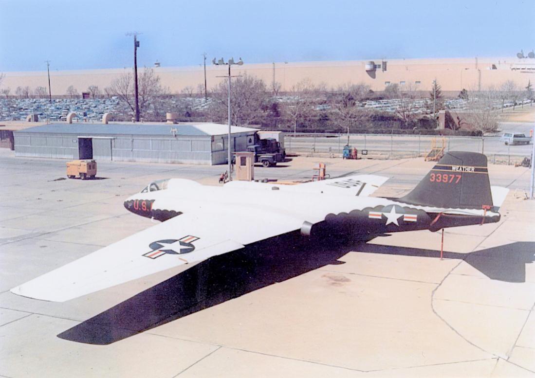 Naam: Foto 795. Martin RB-57D (photo), then WB-57D, then EB-57D. 1100 breed.jpg
Bekeken: 798
Grootte: 88,7 KB