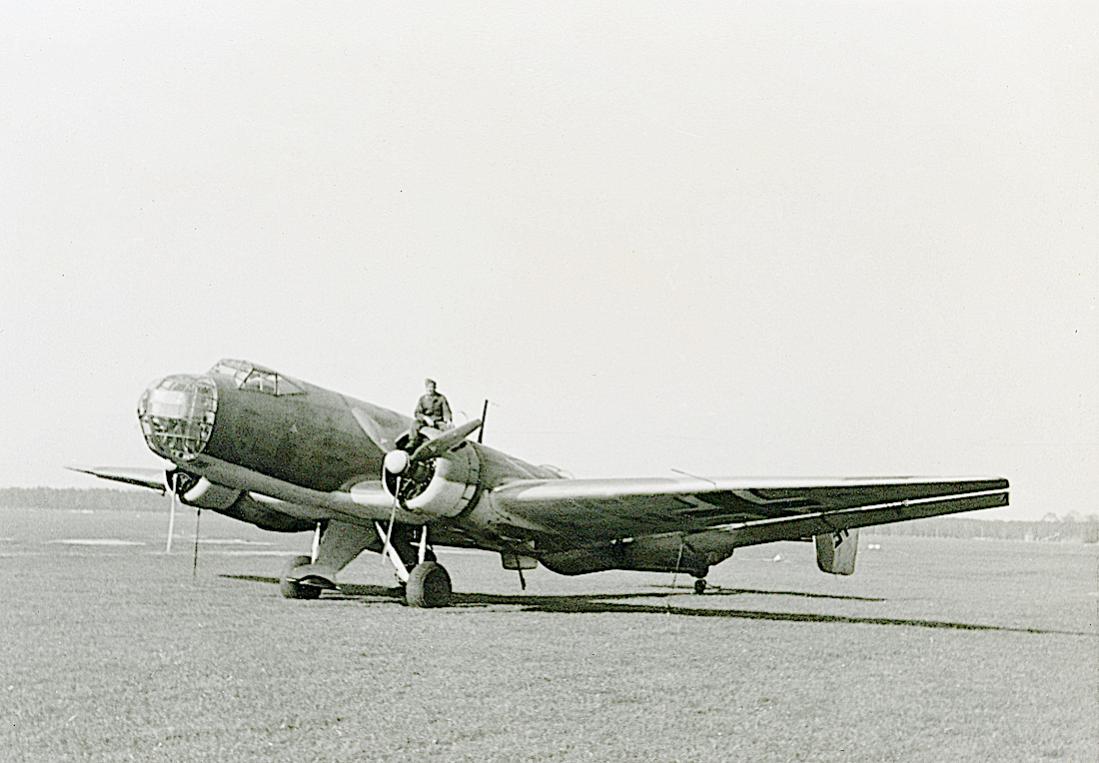 Naam: Foto 581. Junkers Ju-86G. 1100 breed.jpg
Bekeken: 769
Grootte: 91,7 KB