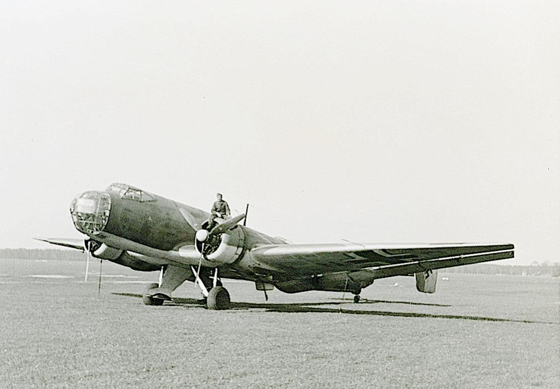 Naam: Foto 581. Junkers Ju-86G. 1100 breed.jpg
Bekeken: 1104
Grootte: 91,7 KB