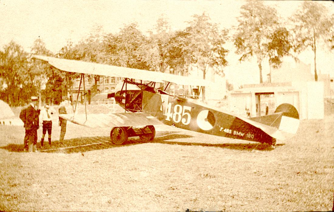 Naam: Foto 138. '485'. Fokker C.I kopie 2. 1100 breed.jpg
Bekeken: 907
Grootte: 148,2 KB