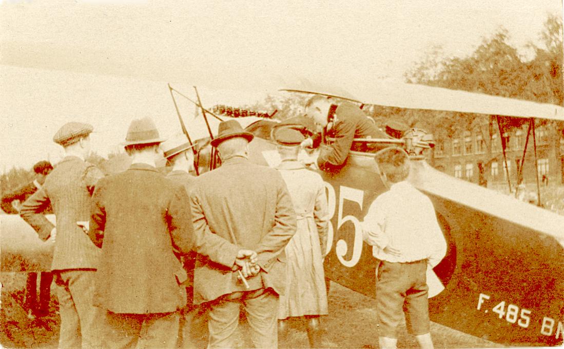 Naam: Foto 141. 485. Fokker C.I. 1100 breed.jpg
Bekeken: 1043
Grootte: 125,4 KB