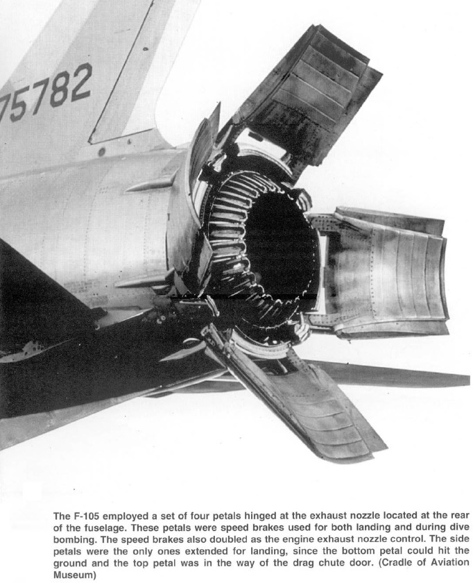 Naam: F-105  with 4 petals at exhaust nozzle.jpg
Bekeken: 502
Grootte: 166,8 KB