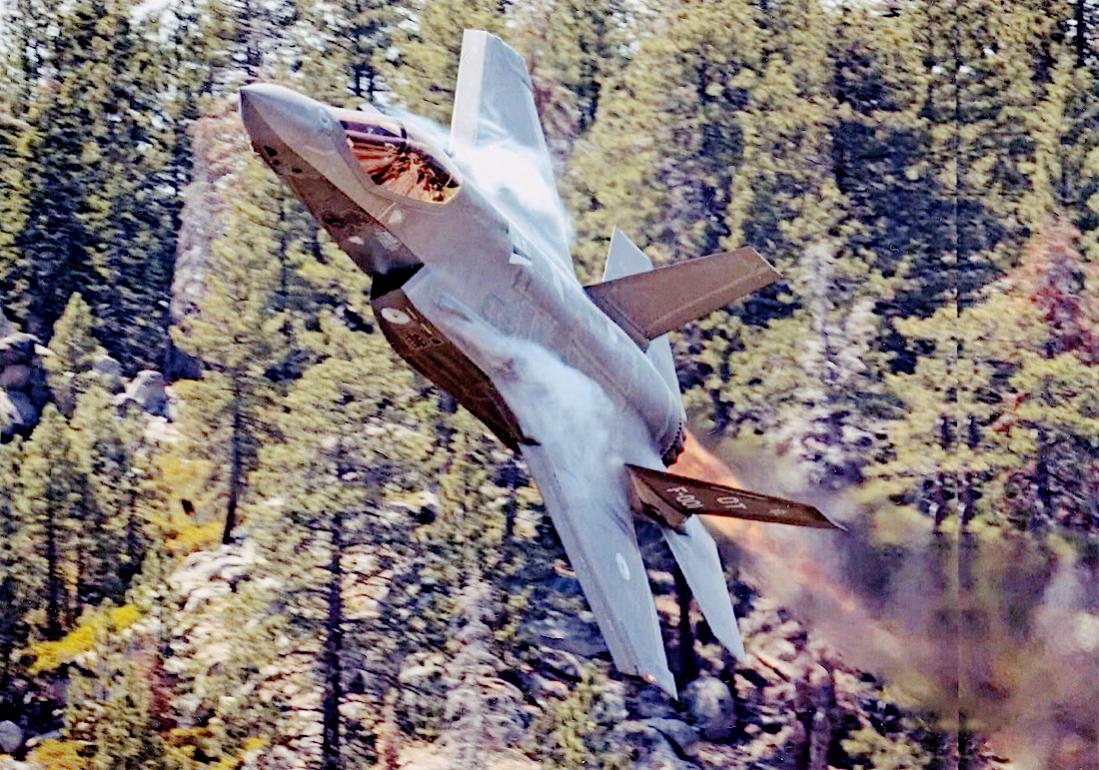Naam: Foto 277. 001. Lockheed F-35A Lightning II. 1100 breed.jpg
Bekeken: 701
Grootte: 196,0 KB