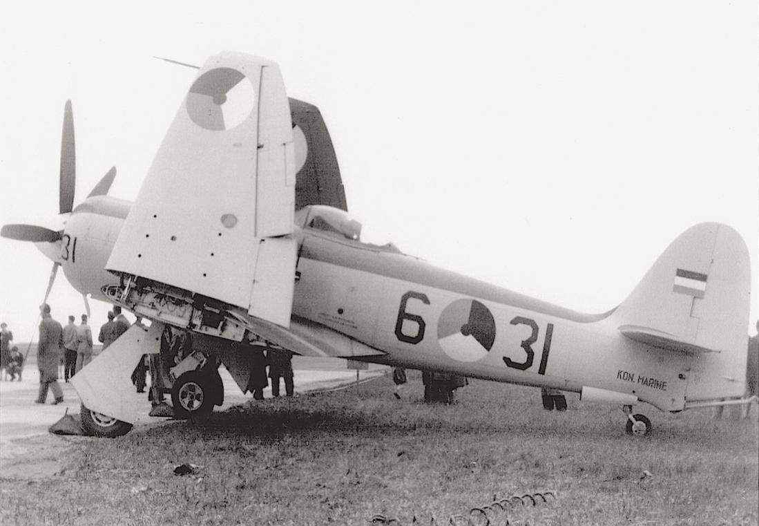 Naam: #395. 6-31 (= F-36). Hawker Seafury FB.Mk. 51, 1100 breed.jpg
Bekeken: 617
Grootte: 87,3 KB