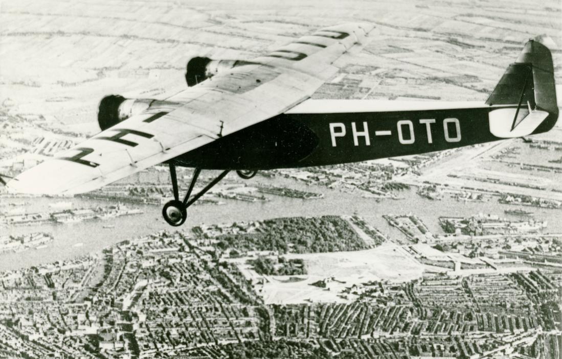 Naam: Foto 381. PH-OTO. Fokker F.VIIIa. 1100 breed.jpg
Bekeken: 578
Grootte: 132,8 KB