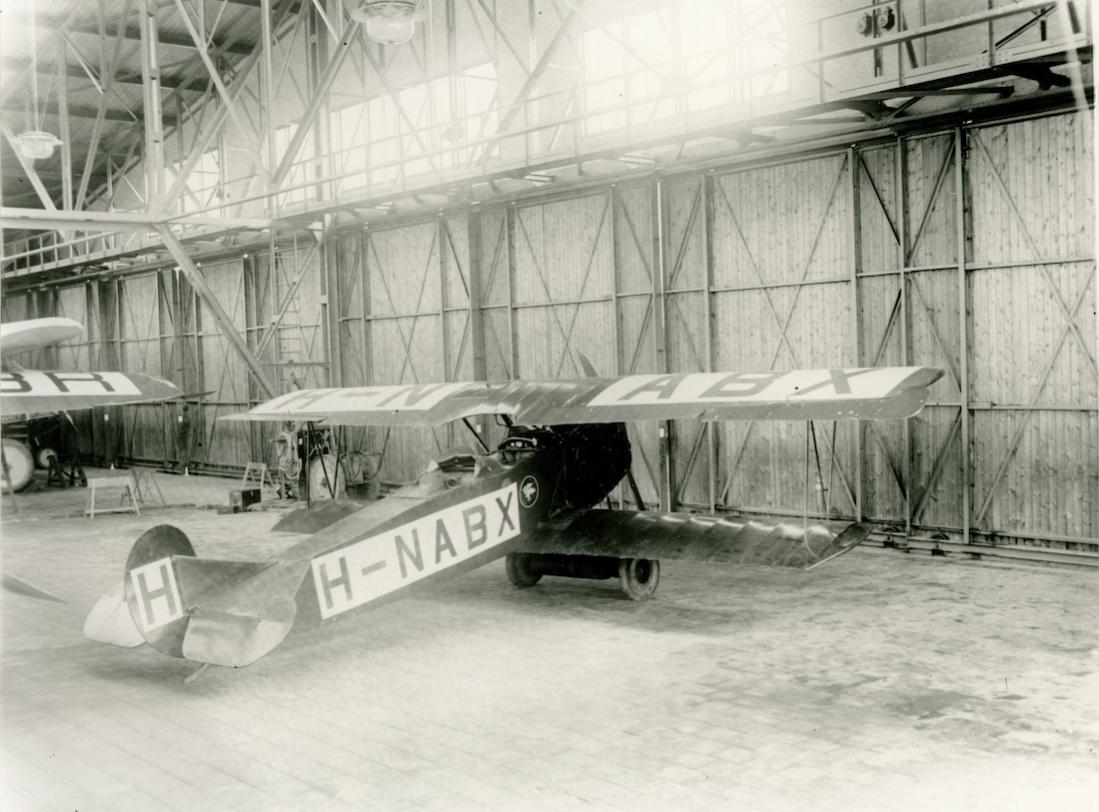 Naam: Foto 382. H-NABX. Fokker (KLM) C.II. 1100 breed.jpg
Bekeken: 535
Grootte: 112,1 KB