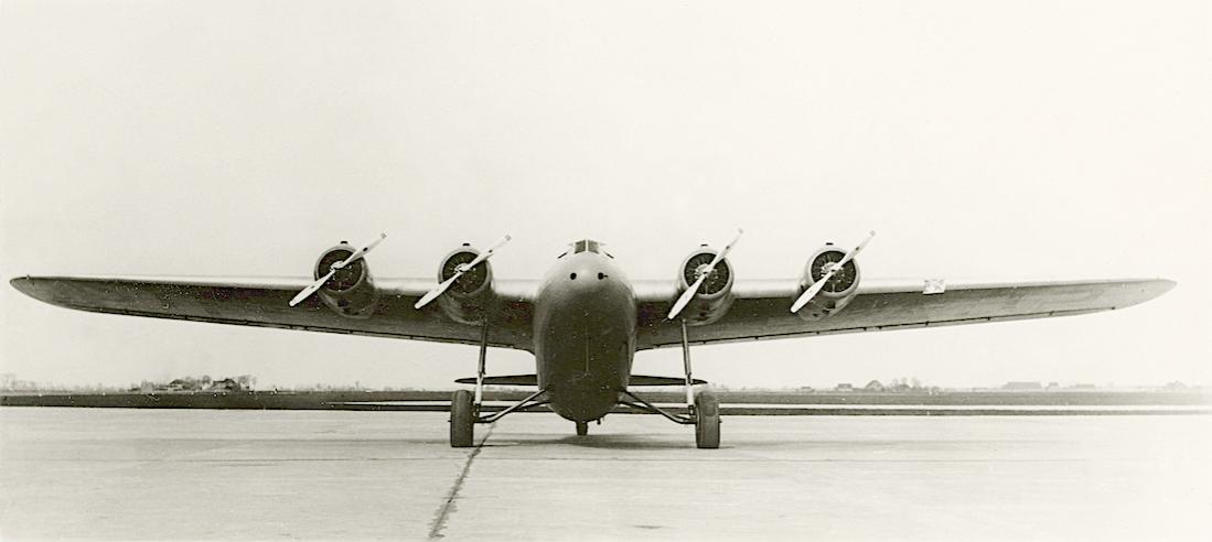 Naam: Foto 391. Fokker F.XXII.jpg
Bekeken: 405
Grootte: 41,9 KB