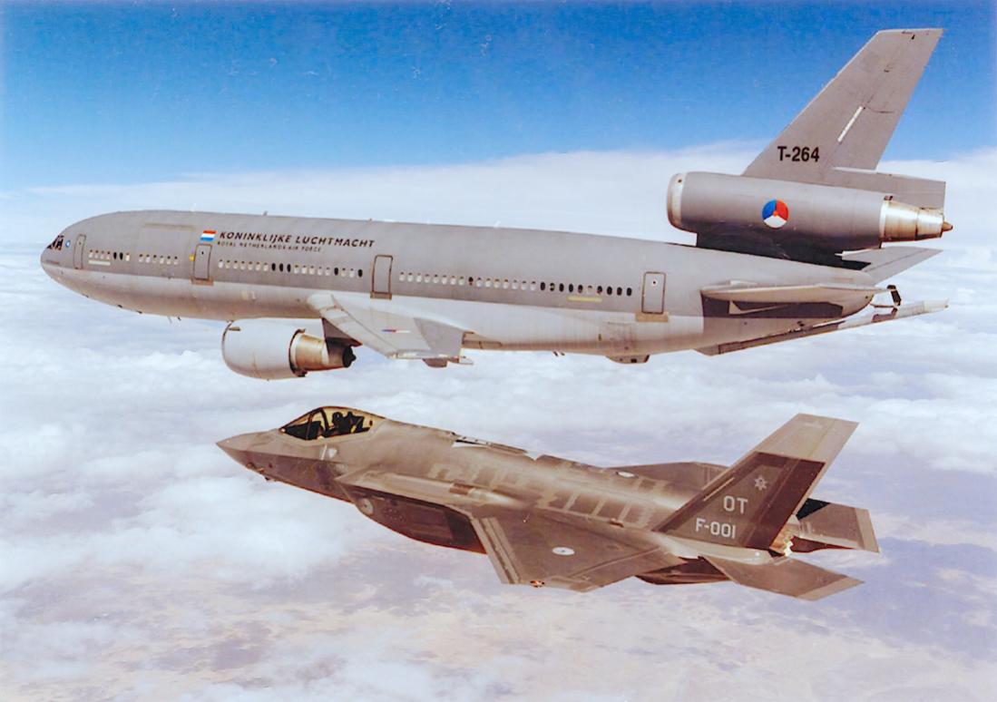 Naam: Foto 294. KDC-10 en F-35 Lightning II. 300dpi, 1100 breed.jpg
Bekeken: 304
Grootte: 76,7 KB