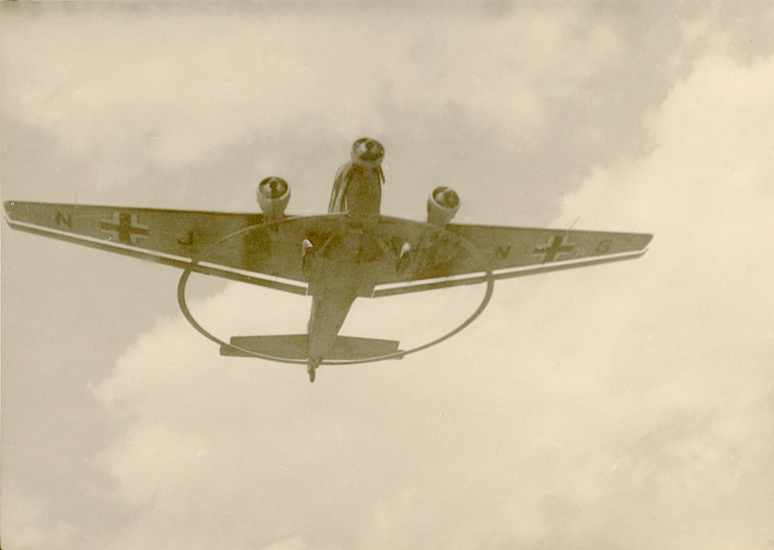 Naam: Foto 603. NJ+NG. Junkers Ju 52:3m (of 3m 4ge)-MS, bijnaam Mausi. 1100 breed.jpg
Bekeken: 299
Grootte: 45,8 KB