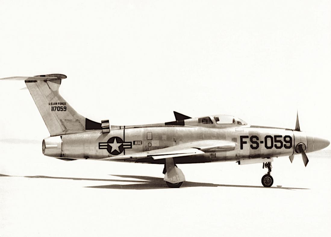 Naam: Foto 846. 117059 (51-17059). Republic XF-84H Thunderscreech. 1100 breed.jpg
Bekeken: 256
Grootte: 49,2 KB