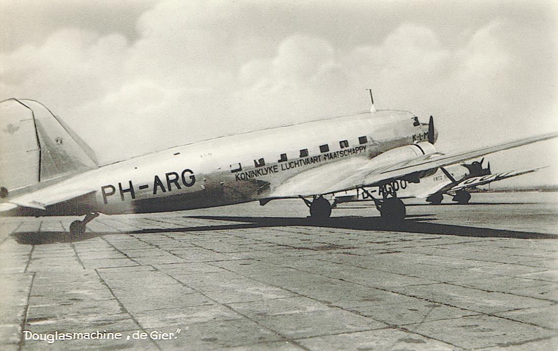 Naam: Kaart 881. PH-ARG 'Gier'. Douglas DC-3. 1100 breed.jpg
Bekeken: 207
Grootte: 115,8 KB