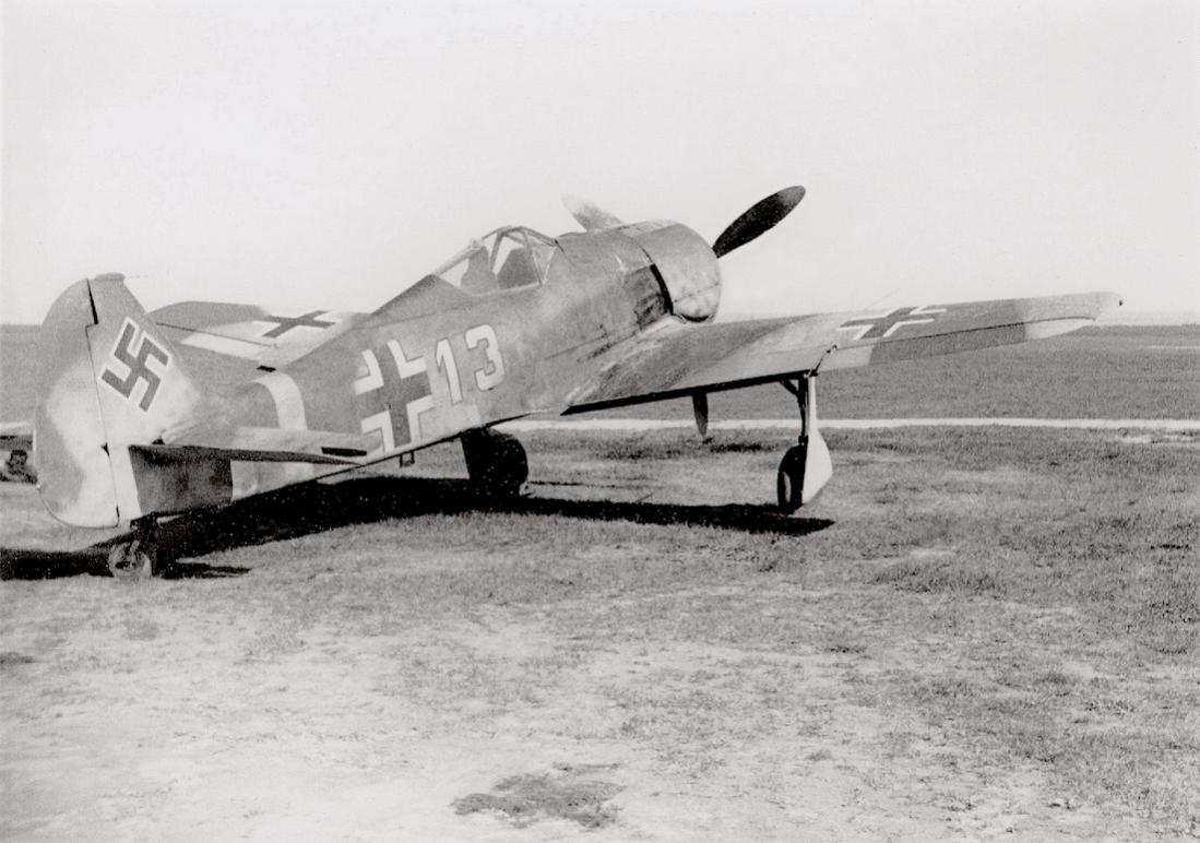 Naam: Foto 609. Focke-Wulf Fw 190. 1100 breed.jpg
Bekeken: 623
Grootte: 98,9 KB