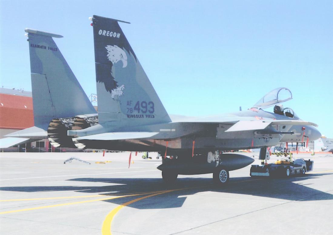 Naam: Foto 850. 78493 (78-0493), s:n 475:C026. McDonnell Douglas F-15C Eagle van Oregon Aair National .jpg
Bekeken: 546
Grootte: 67,5 KB