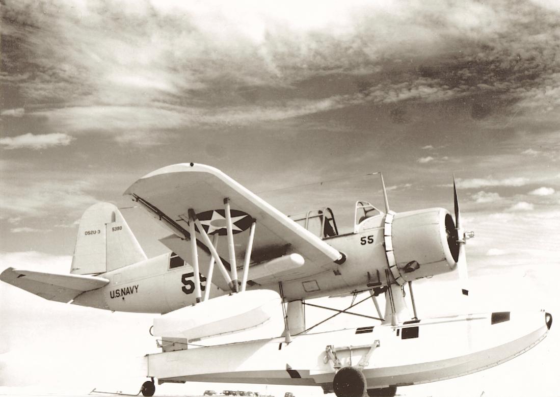 Naam: Foto 853. (BuNo) 5390. Vought-Sikorsky OS2U-3 Kingfisher. 1100 breed.jpg
Bekeken: 435
Grootte: 83,6 KB