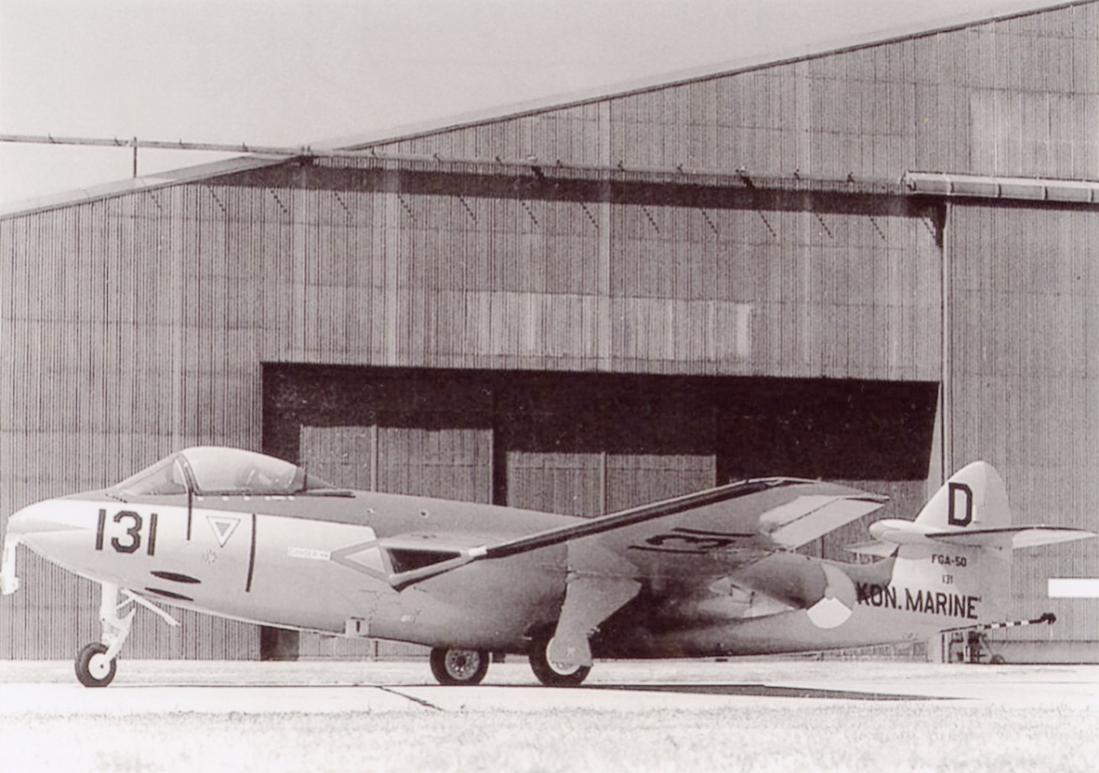 Naam: #427. 131 (eerder 6-71 = F-71). Hawker FGA-50 Seahawk. 1100 breed.jpg
Bekeken: 348
Grootte: 108,5 KB