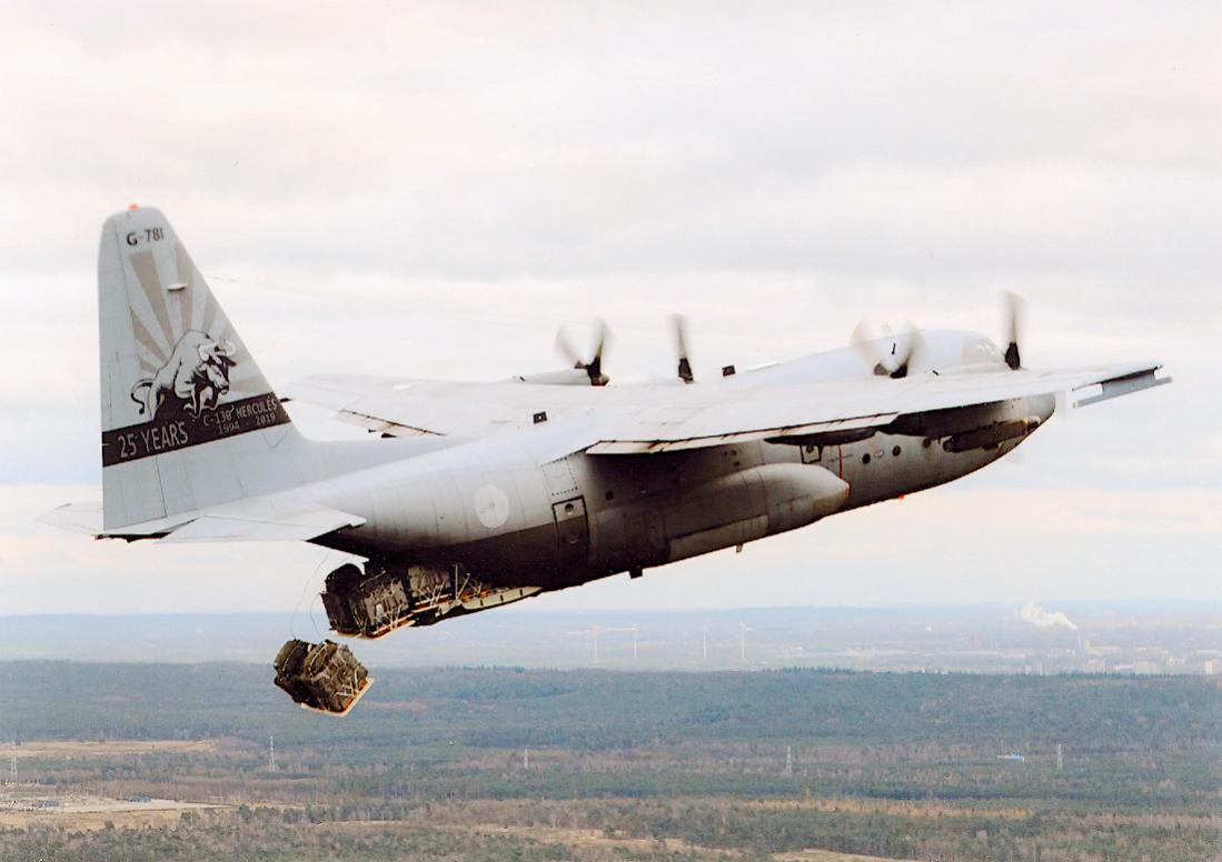 Naam: Foto 312. G-781 'Bob van der Stok'. Lockheed C-130H Hercules (c:n 4781), ex USN EC-130Q. Tweedeh.jpg
Bekeken: 746
Grootte: 72,1 KB