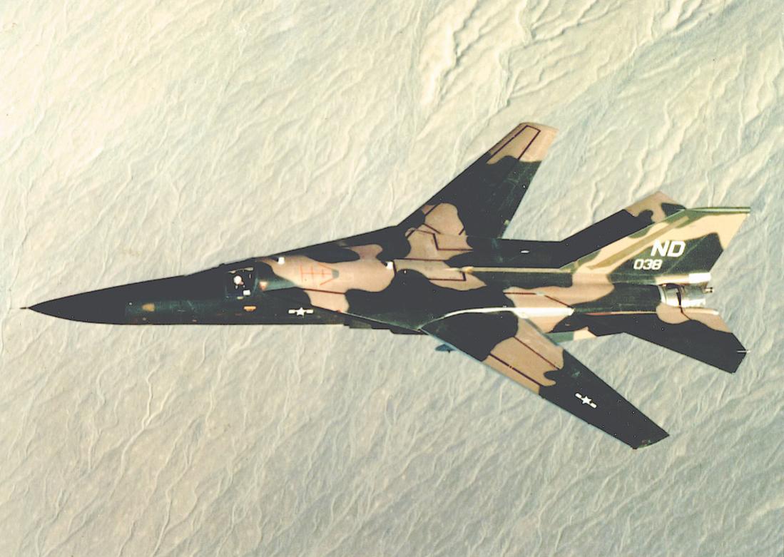 Naam: Foto 863. 68-0038 (MSN A1-207). General Dynamics F-111E. 1100 breed.jpg
Bekeken: 394
Grootte: 98,6 KB