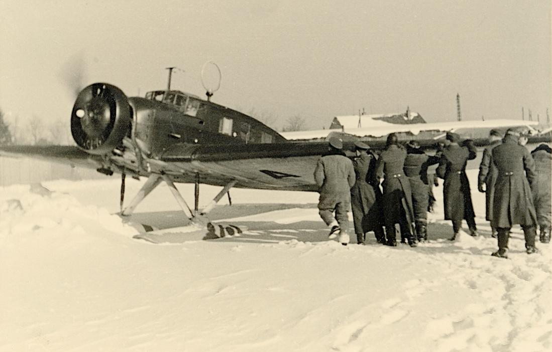 Naam: Foto 622. Junkers W-34. 1100 breed.jpg
Bekeken: 518
Grootte: 79,0 KB