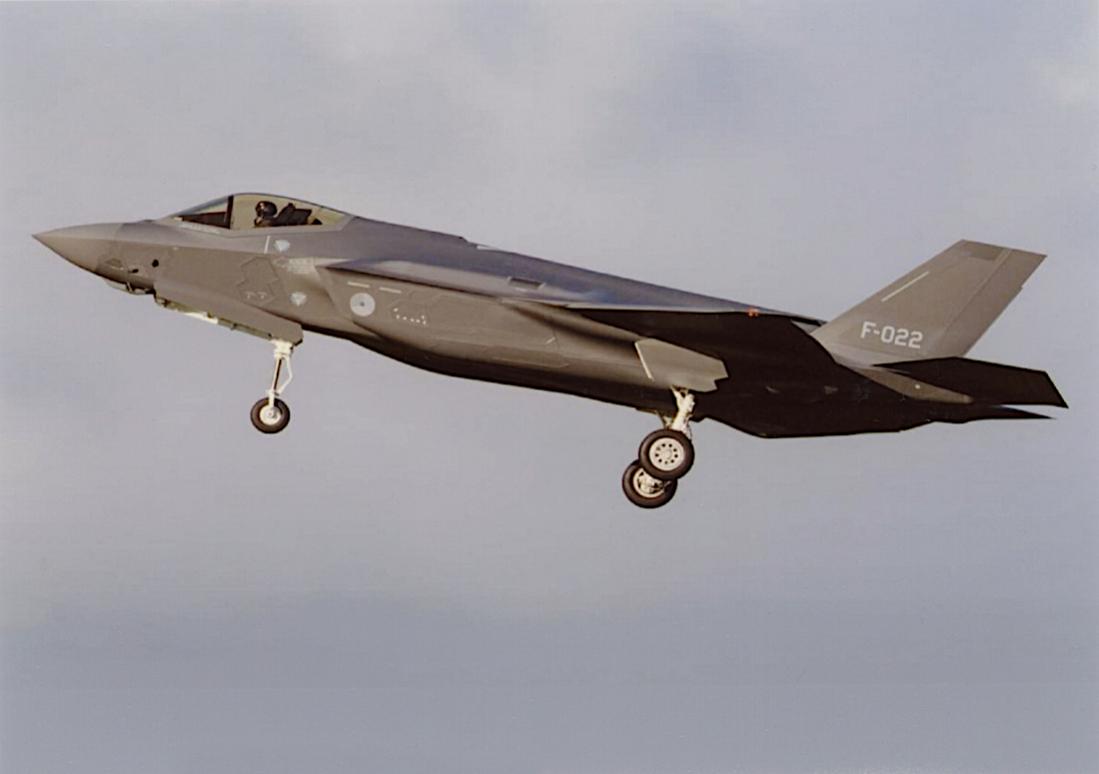 Naam: Foto 319. F-022. Lockheed Martin F-35A Lightning II. 1100 breed.jpg
Bekeken: 318
Grootte: 39,8 KB