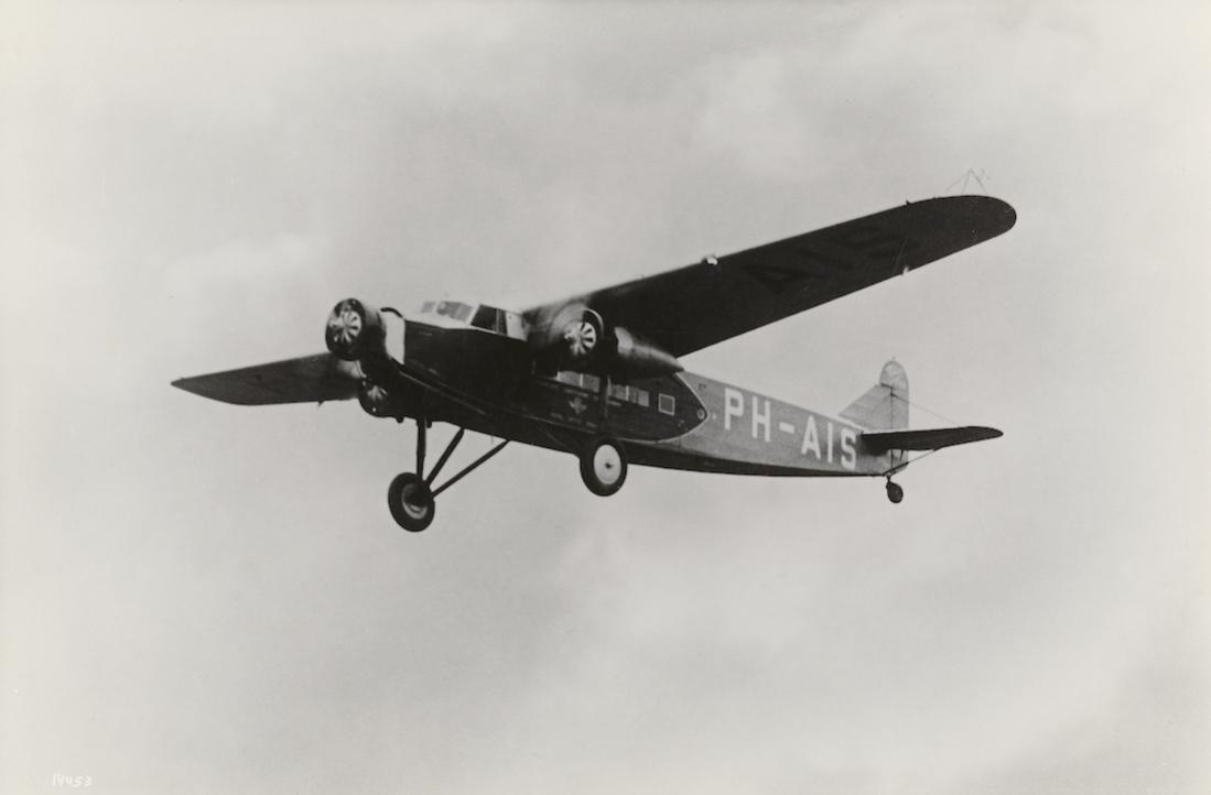 Naam: Foto 418. PH-AIS 'Snip'. Fokker F.XVIII. 1100 breed.jpg
Bekeken: 170
Grootte: 34,4 KB