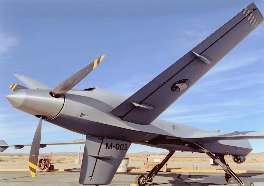 Naam: Foto 330. M-003. General Atomics MQ-9 Reaper. 1100 breed.jpg
Bekeken: 250
Grootte: 76,4 KB