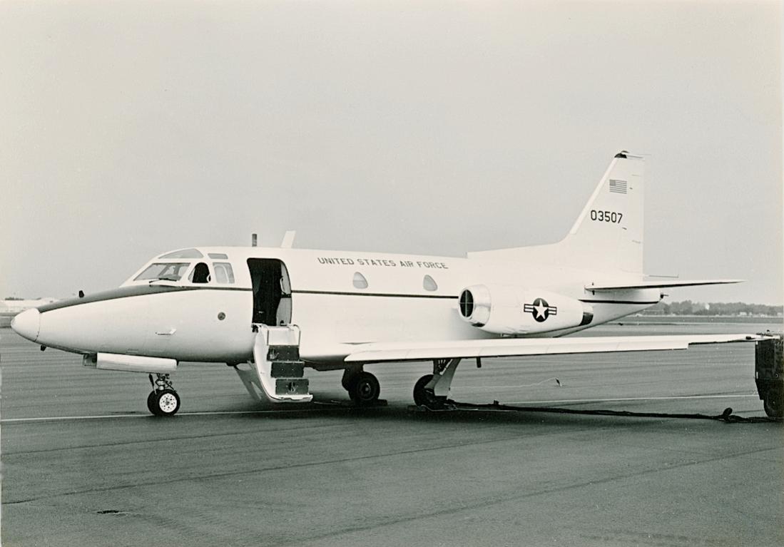 Naam: Foto 876. 60-3507 (MSN 265-35). North American T-39F Sabreliner. 1100 breed.jpg
Bekeken: 133
Grootte: 73,7 KB