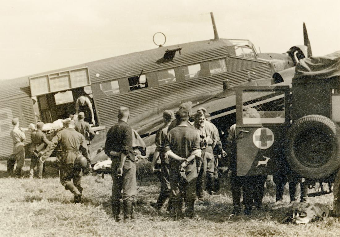 Naam: Foto 636. Gewondentransport per Ju-52. 1100 breed.jpg
Bekeken: 223
Grootte: 142,8 KB