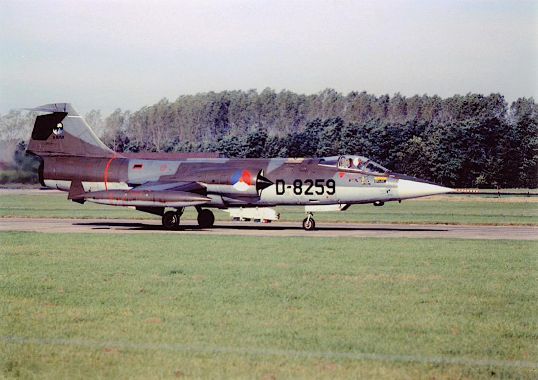 Naam: Foto 338. D-8259. Lockheed F-104G Starfighter. 1100 breed.jpg
Bekeken: 287
Grootte: 116,3 KB