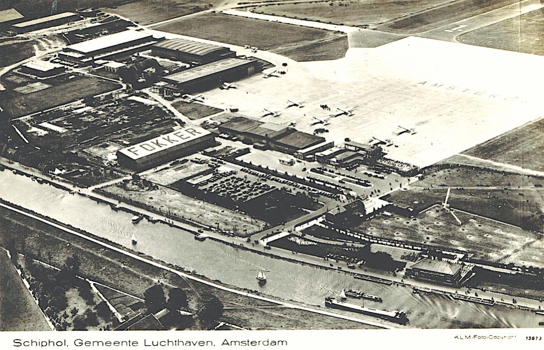 Naam: Kaart 910. Luchtfoto Schiphol 1938-06-26. 1100 breed.jpg
Bekeken: 203
Grootte: 190,8 KB