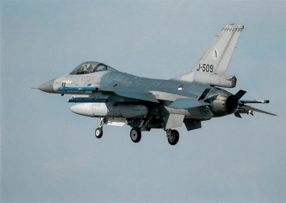 Naam: Foto 349. 'J-509'. F-16. 1100 breed.jpg
Bekeken: 230
Grootte: 58,6 KB