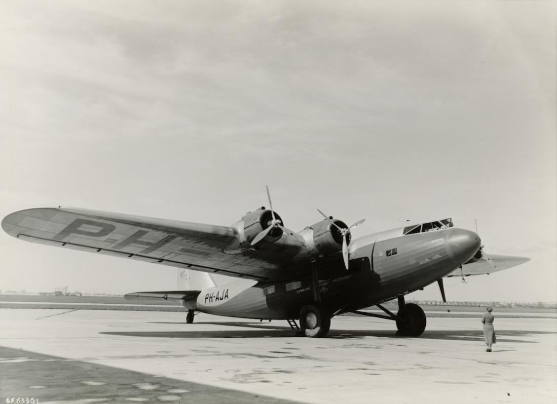 Naam: Foto 433. PH-AJA 'Arend'. Fokker F.XXXVI. 1100 breed.jpg
Bekeken: 278
Grootte: 55,5 KB