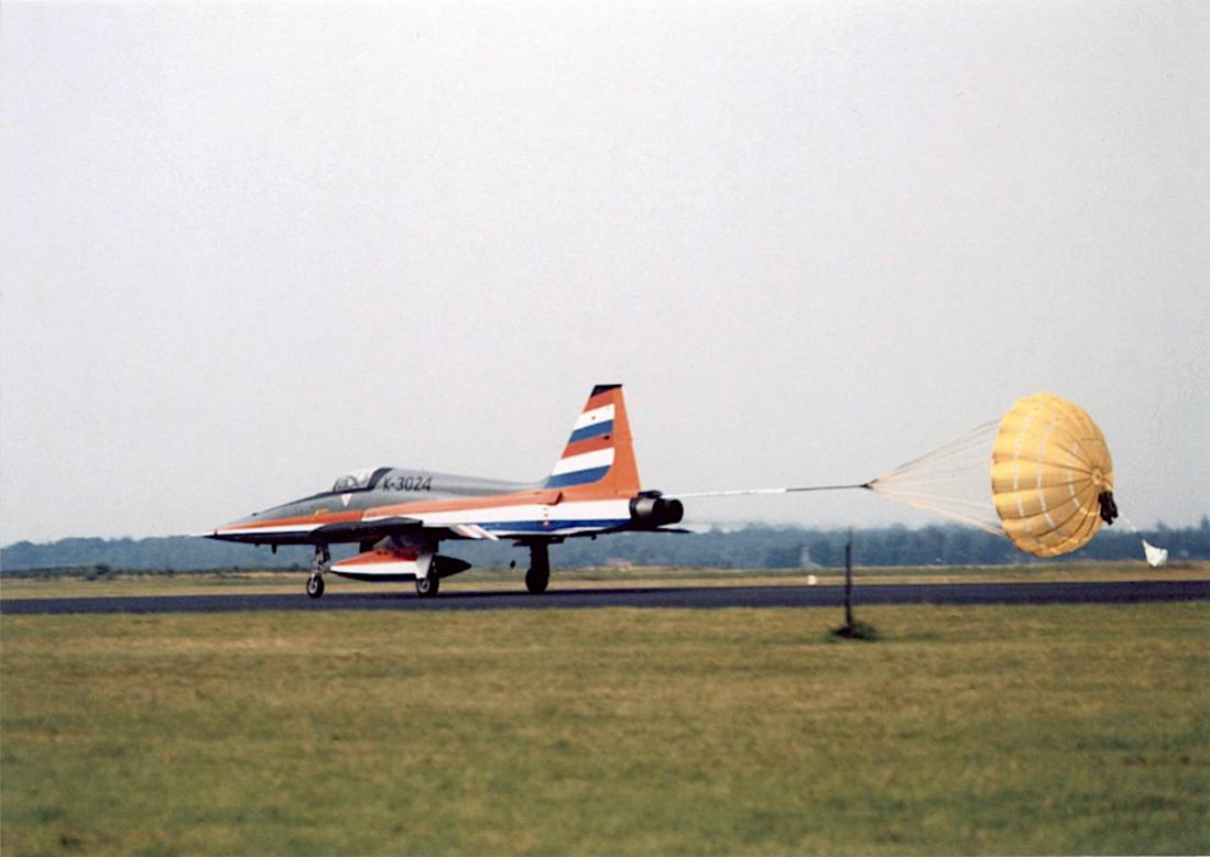 Naam: Foto 352. K-3024. Northrop NF-5A. 1100 breed.jpg
Bekeken: 472
Grootte: 67,9 KB
