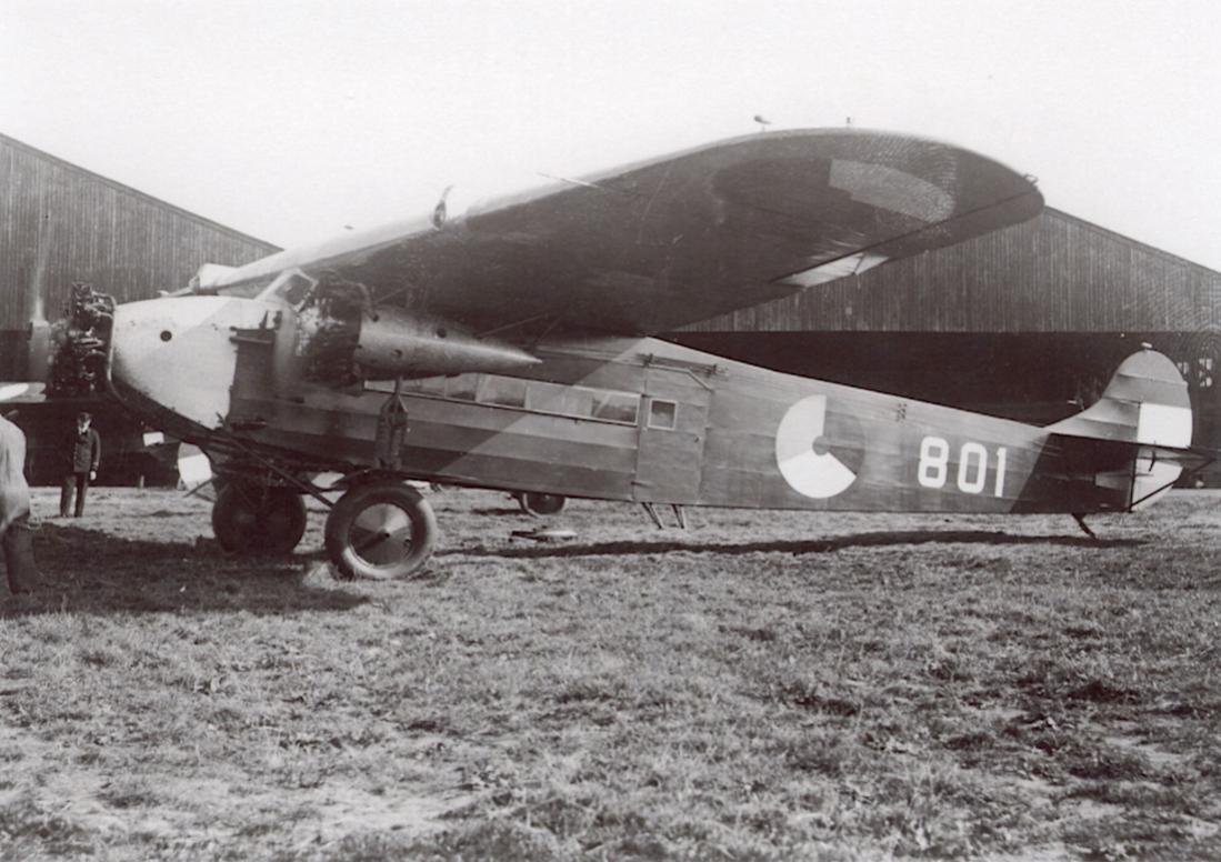 Naam: Foto 175. 801. Fokker F.VII:3m. 1100 breed.jpg
Bekeken: 744
Grootte: 111,6 KB