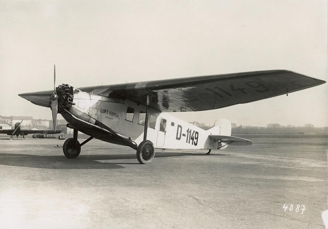 Naam: Foto 538. D-1149. Focke-Wulf A 17 'Bremen'. 1100 breed.jpg
Bekeken: 46
Grootte: 78,5 KB