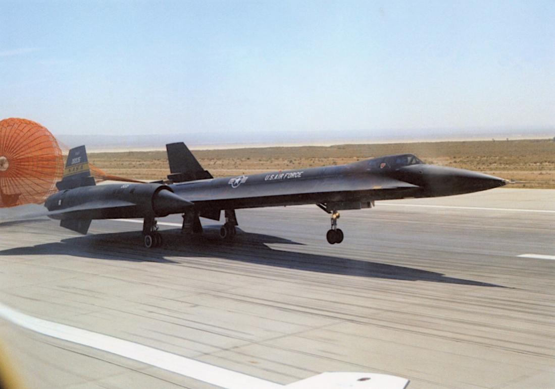 Naam: Foto 919. 60-6935 (MSN 1002). Lockheed YF-12A. Last operational flight 10:31:79. 1100 breed.jpg
Bekeken: 35
Grootte: 72,4 KB