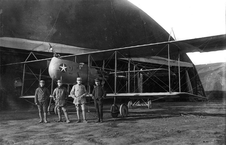 Naam: Farman F40 1916.jpg
Bekeken: 58
Grootte: 78,7 KB