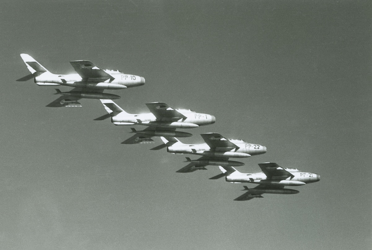 Naam: PP-10, PP-1, PP-22 en PP-21.jpg
Bekeken: 25
Grootte: 261,5 KB