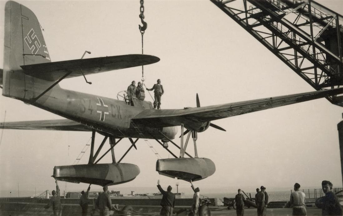 Naam: Foto 695. S4+CK. He 115 - 6.6.2024. map 5. 20240606_0027 - 1100 breed.jpg
Bekeken: 40
Grootte: 78,2 KB