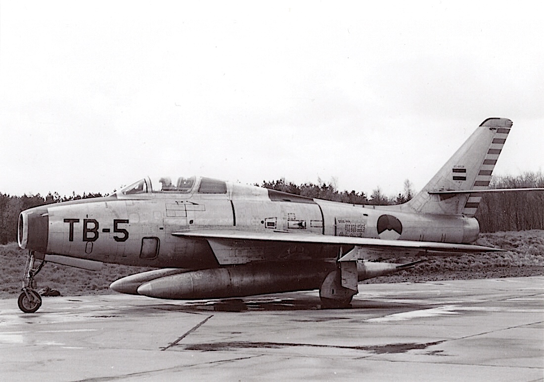 Naam: Foto 410. TB-5. Republic F-84F Thunderstreak - map 11.11.2024.0006 - 1100 breed.jpg
Bekeken: 20
Grootte: 238,0 KB