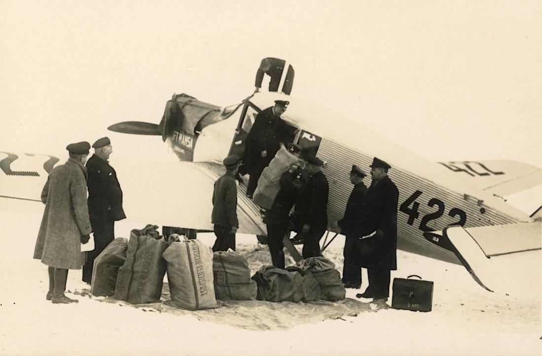 Naam: Foto 558. D-422 %22Eidergans%22. Junkers F.13 f1e. c:n 699 - map 09.12.2024 - 1100 breed.jpg
Bekeken: 134
Grootte: 76,8 KB