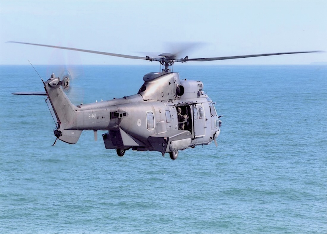 Naam: Foto 414. S-447. Eurocopter AS532 U2 Cougar Mk. 2. c:n 2447. Datum in dienst 15-1-1997 - Map NL .jpg
Bekeken: 143
Grootte: 241,0 KB