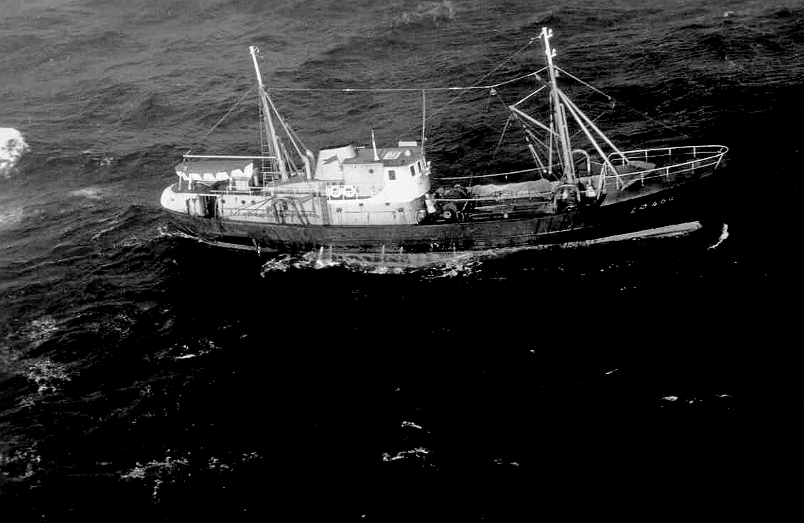 Naam: 2 limpet najaar '63 Russ.elint trawler.jpg
Bekeken: 1537
Grootte: 344,4 KB