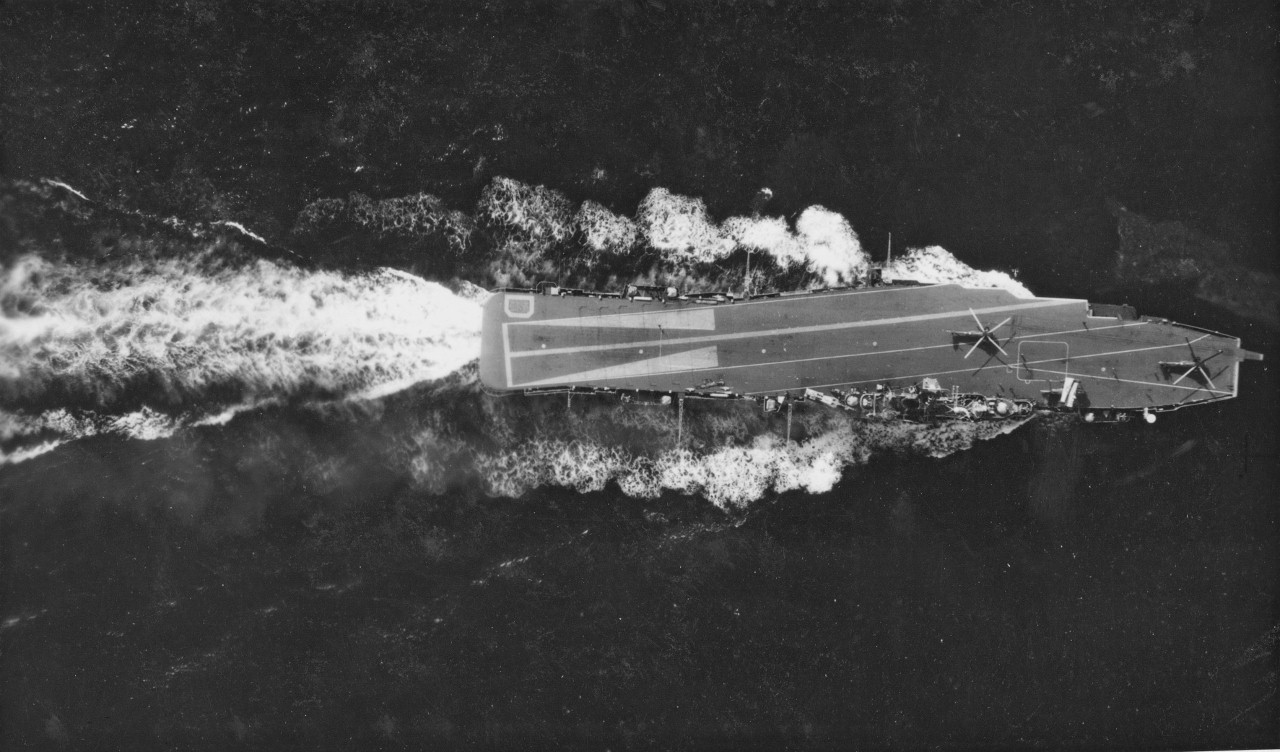 Naam: 3 Doorman vanuit Tracker bombbay, Linhof camera, 1963 (1280x752).jpg
Bekeken: 1465
Grootte: 223,4 KB