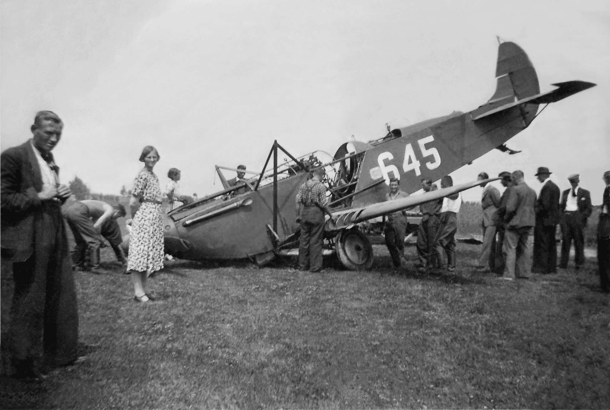 Naam: 1940 Fokker CV 645 Slootweg Slootdorp.jpg
Bekeken: 848
Grootte: 185,0 KB