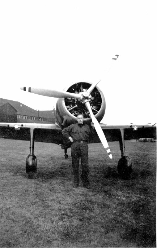 Naam: D 21, maart '39, Wout kleppe, De Kooy (508x800).jpg
Bekeken: 637
Grootte: 96,2 KB