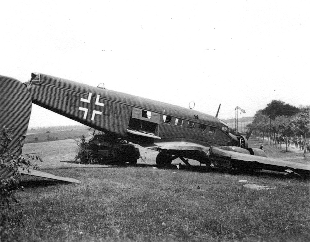 Naam: Ju 52. 1Z+DU noodlanding.jpeg
Bekeken: 7416
Grootte: 200,4 KB