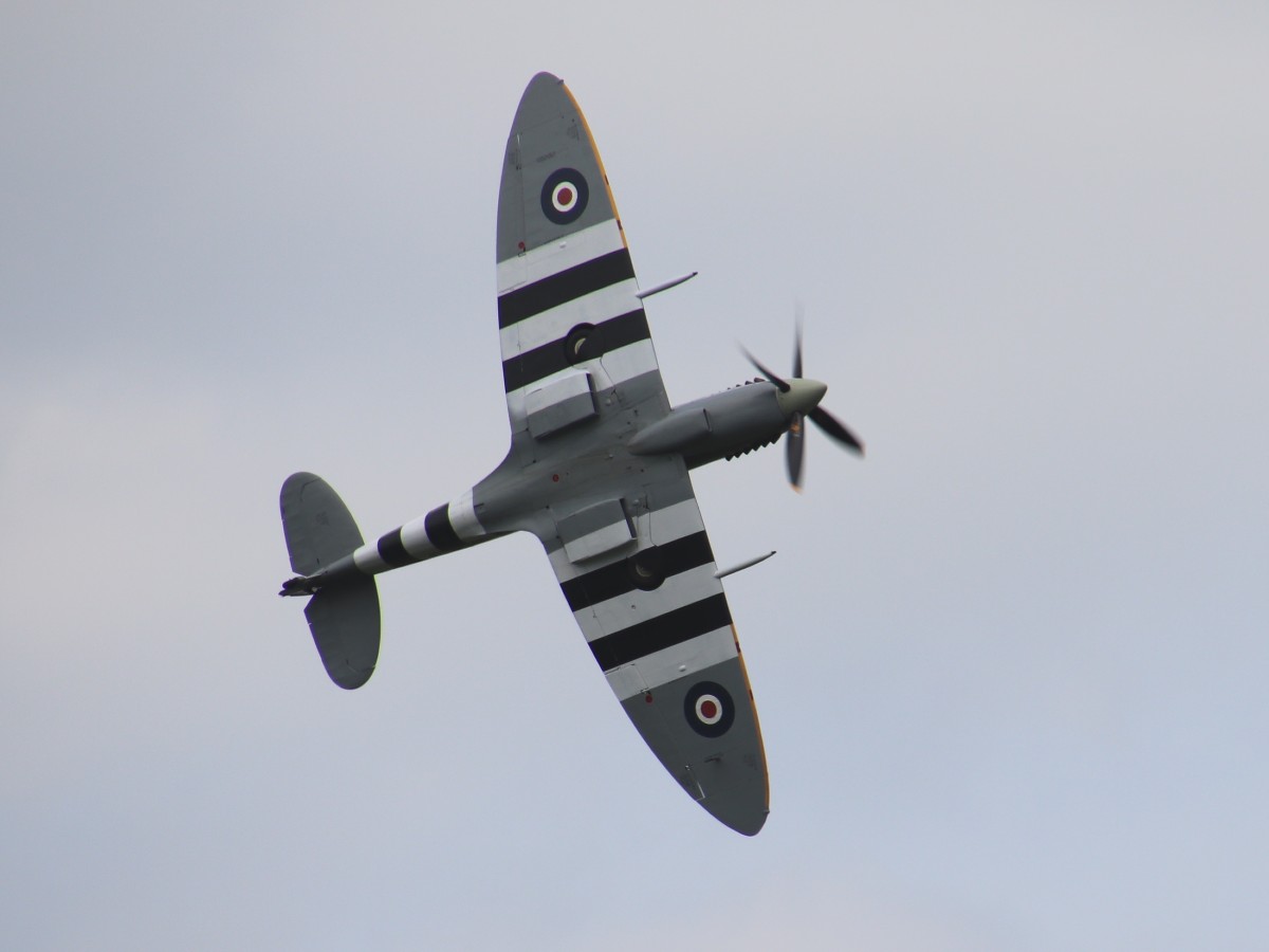 Naam: G-ASIV Spitfire MH434 IMG_0316.jpg
Bekeken: 1562
Grootte: 67,7 KB