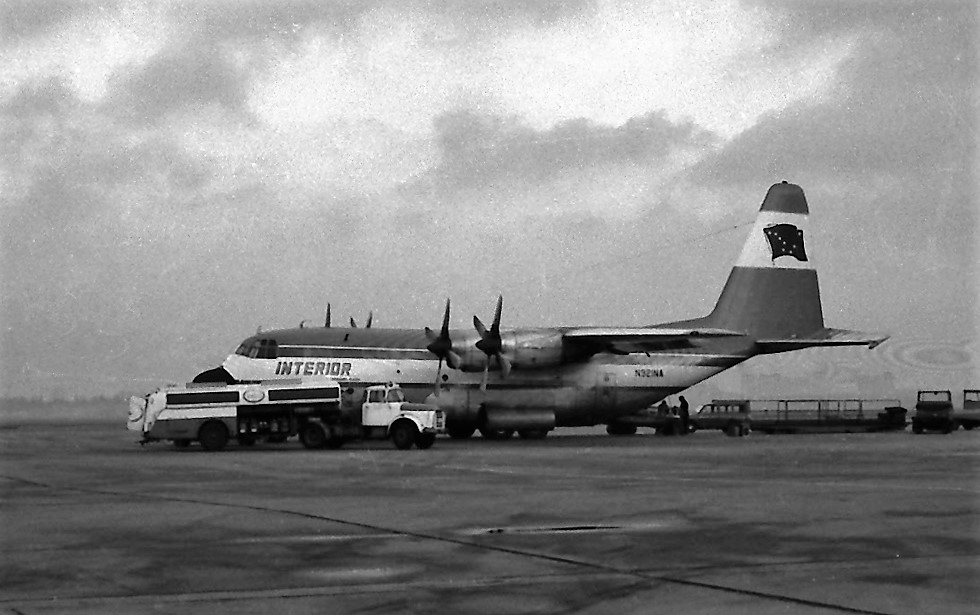 Naam: 25. Lockheed L-100 Hercules N921NA Interior op 30-08-74 ontploft bij uitladen brandstof.jpg
Bekeken: 1067
Grootte: 148,1 KB